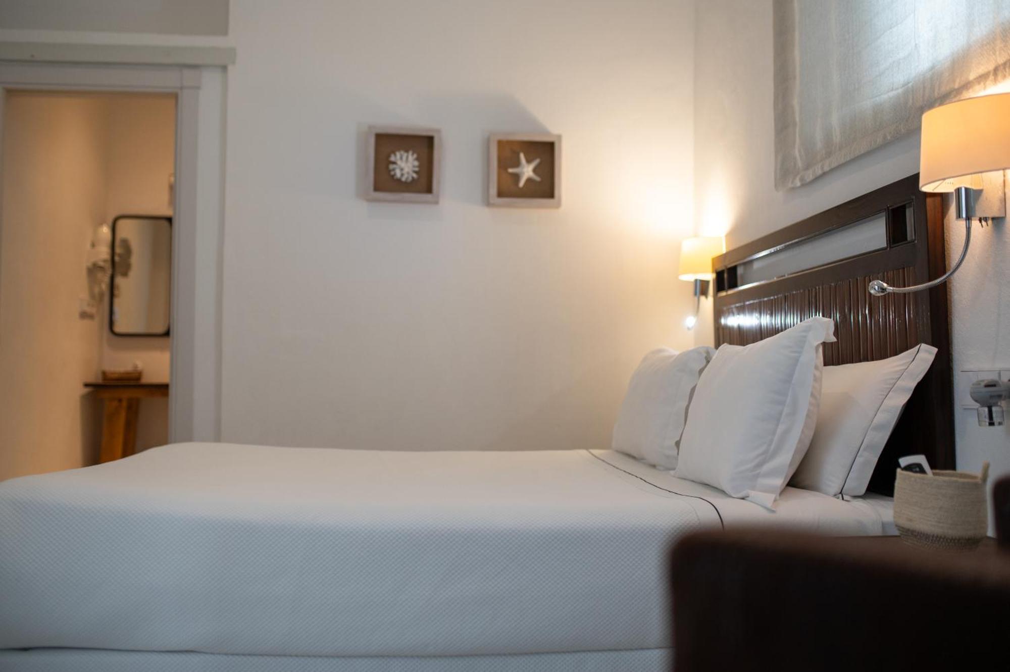 Apartahotel Siglo XIX Tarifa Bagian luar foto
