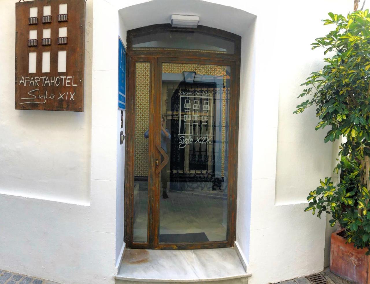 Apartahotel Siglo XIX Tarifa Bagian luar foto
